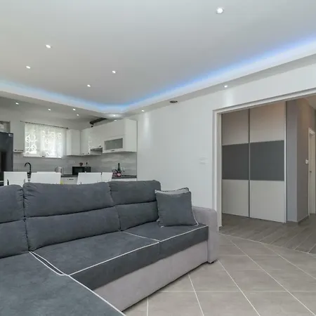 New 4* Apartment 